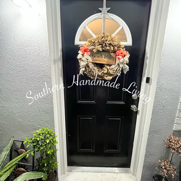 Beach Rules Wreath - Picture 3 of 4